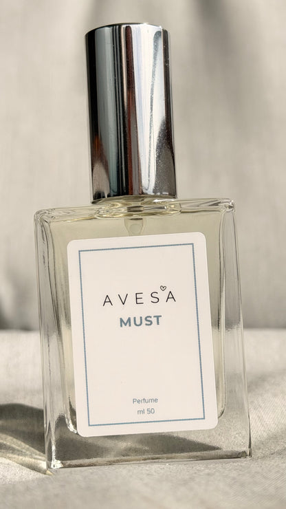 בקבוק הבושם AVESA MUST מראה נקי מינימליסטי